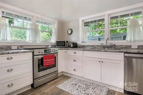 22 Moore Circle Black Mountain NC 28711