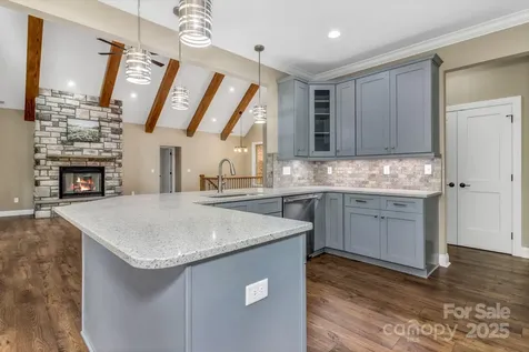 844 Settlers Trail Mars Hill NC 28754