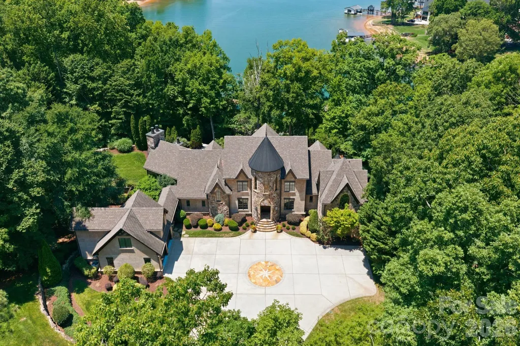 172 Tennessee Circle Mooresville NC 28117