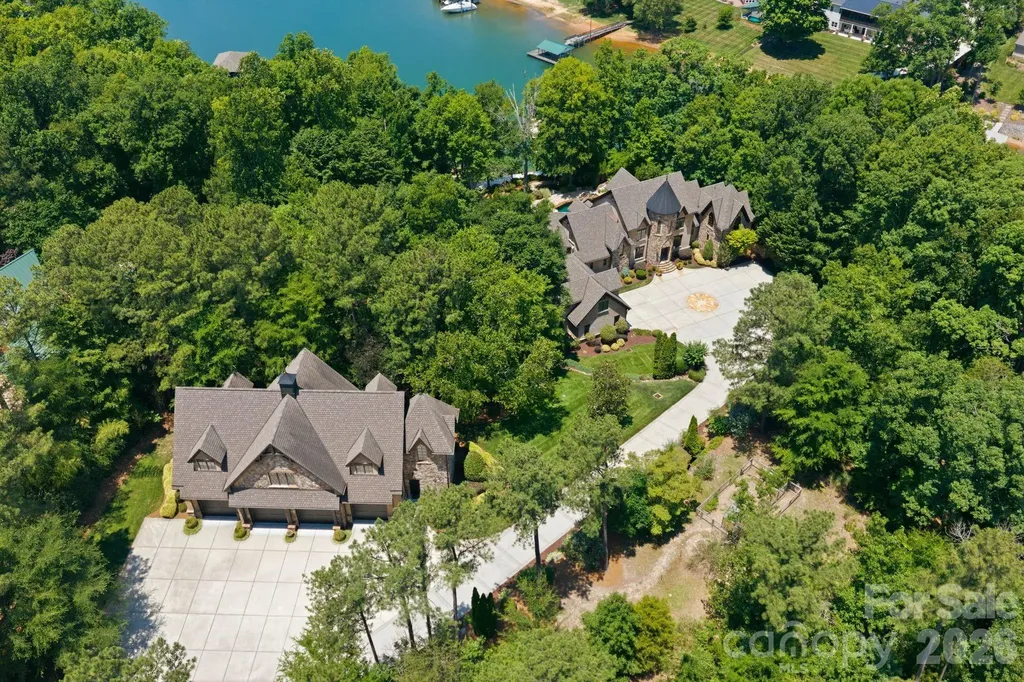172 Tennessee Circle Mooresville NC 28117
