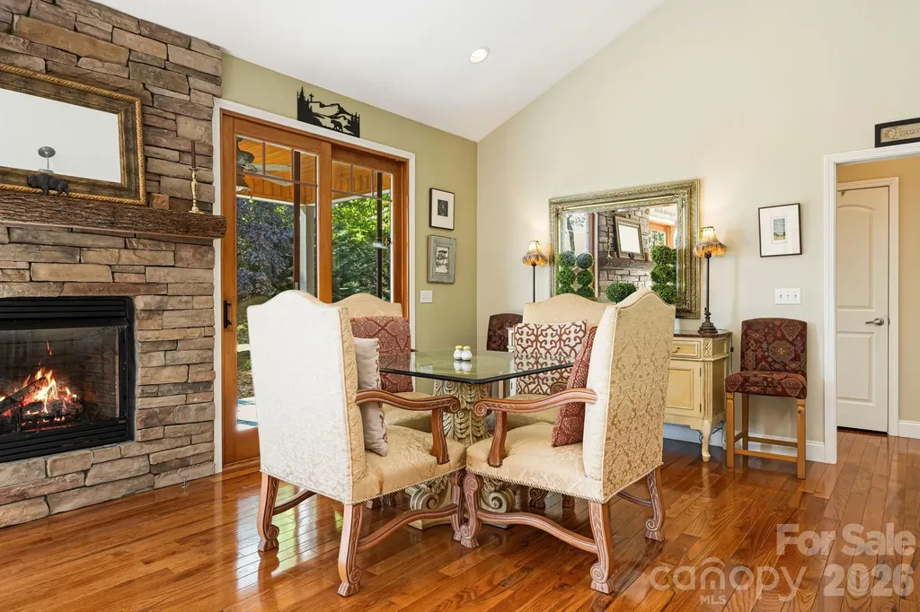 411 Alta Circle Hendersonville NC 28739