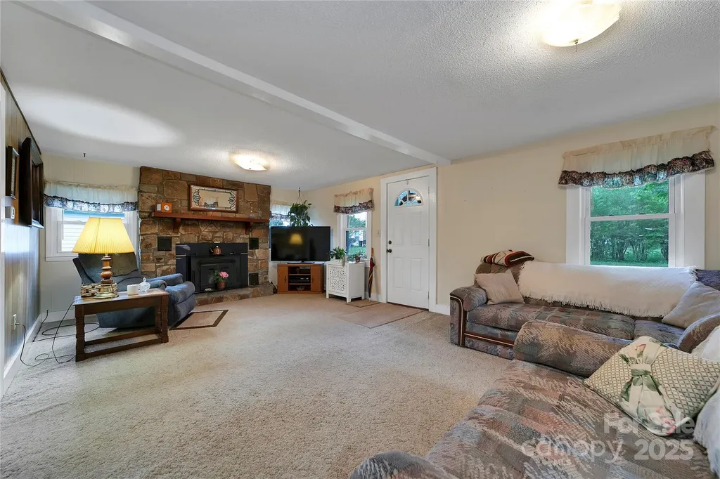 128 Summit Avenue Brevard NC 28712
