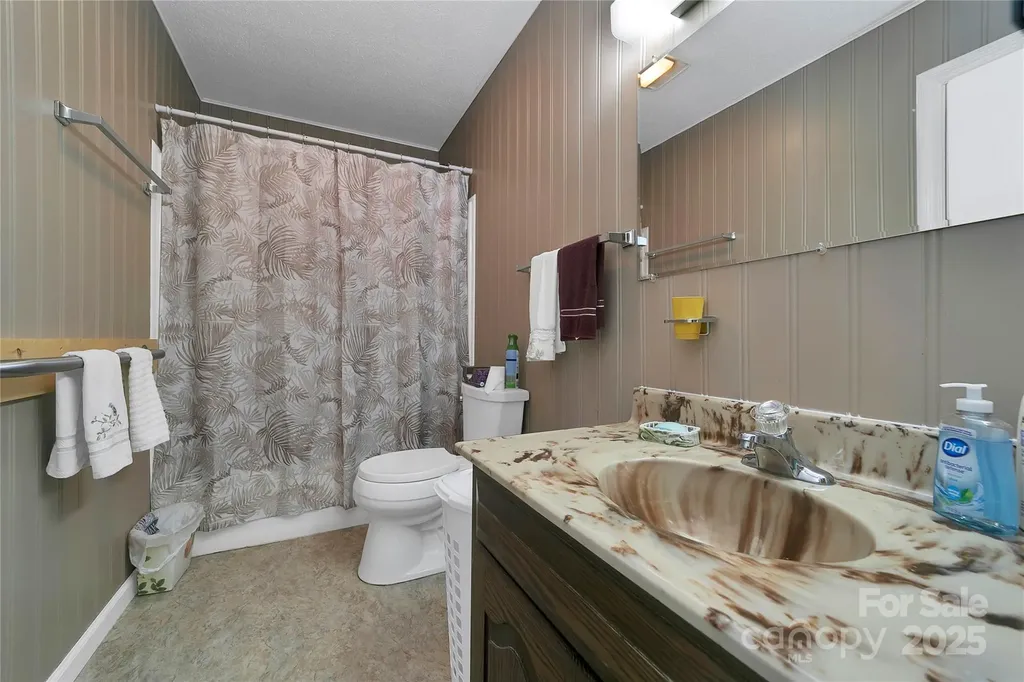 128 Summit Avenue Brevard NC 28712