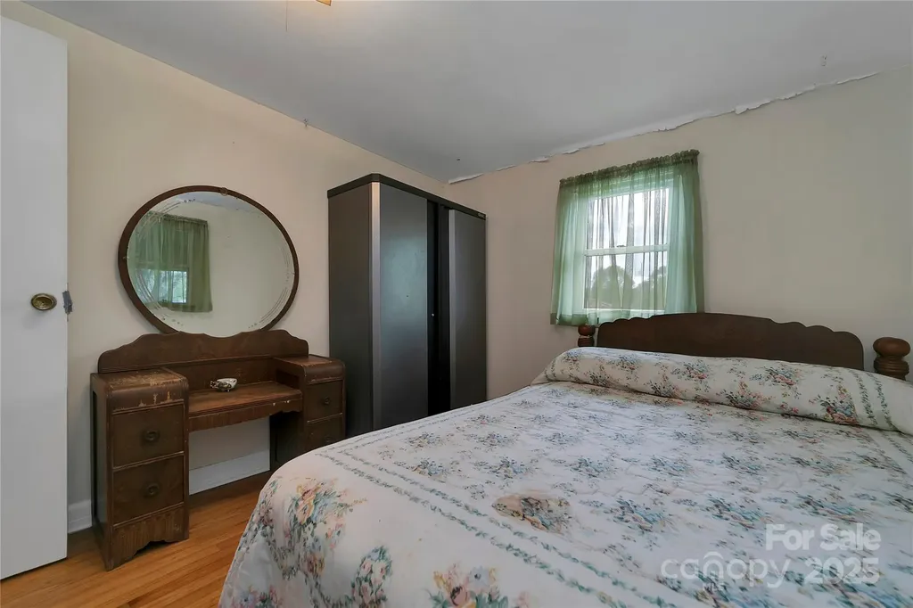 128 Summit Avenue Brevard NC 28712