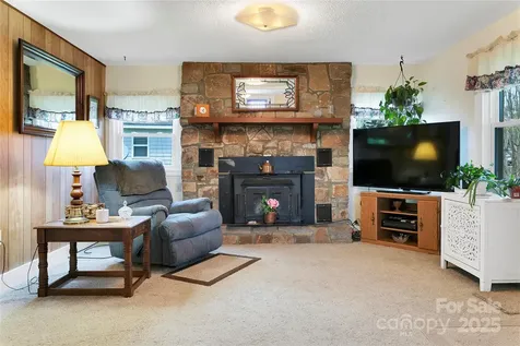 128 Summit Avenue Brevard NC 28712