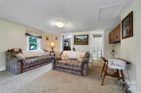 128 Summit Avenue Brevard NC 28712