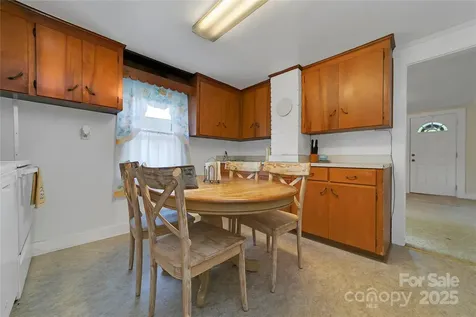 128 Summit Avenue Brevard NC 28712