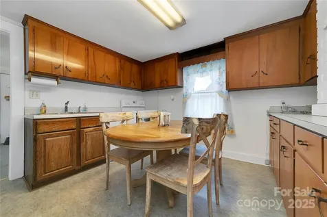 128 Summit Avenue Brevard NC 28712