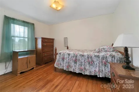 128 Summit Avenue Brevard NC 28712