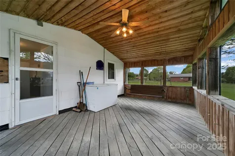 128 Summit Avenue Brevard NC 28712