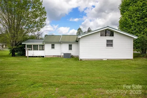 128 Summit Avenue Brevard NC 28712