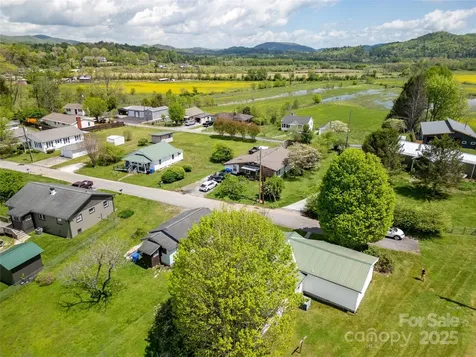128 Summit Avenue Brevard NC 28712