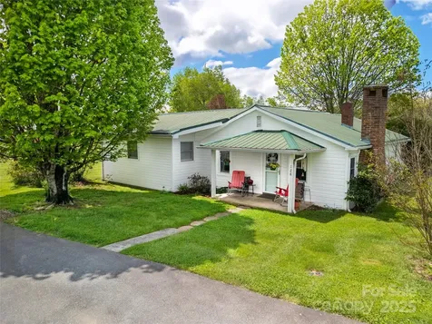128 Summit Avenue Brevard NC 28712