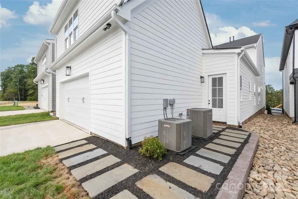 19028 Newburg Hill Road Davidson NC 28036