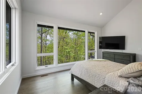 26 Hickory Top Lane Asheville NC 28805