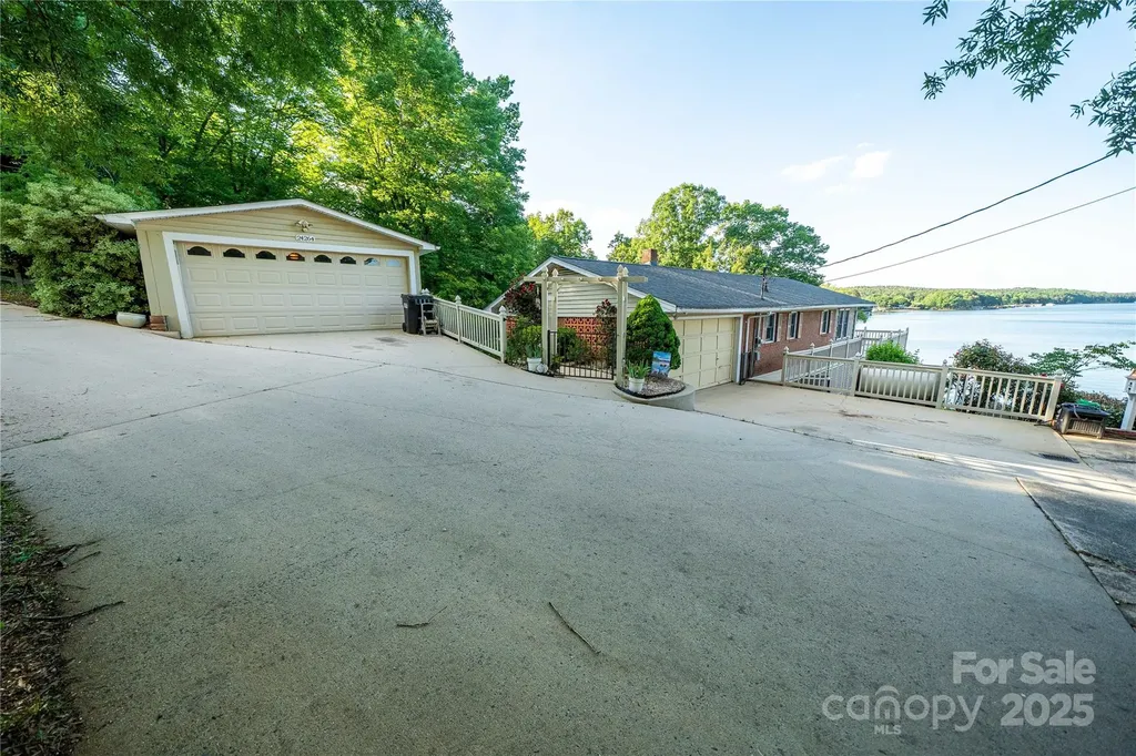 24264 Strand Drive Albemarle NC 28001