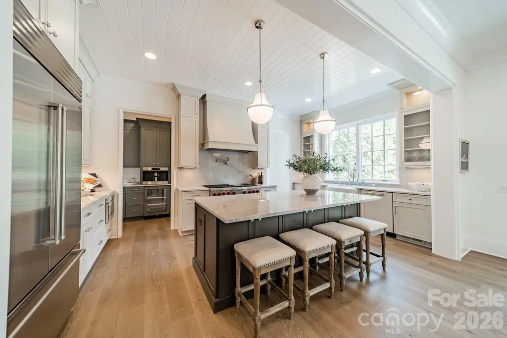 2113 Brandon Circle Charlotte NC 28211