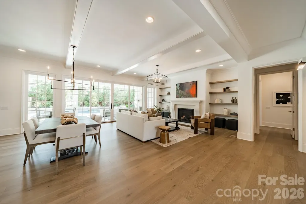 2113 Brandon Circle Charlotte NC 28211