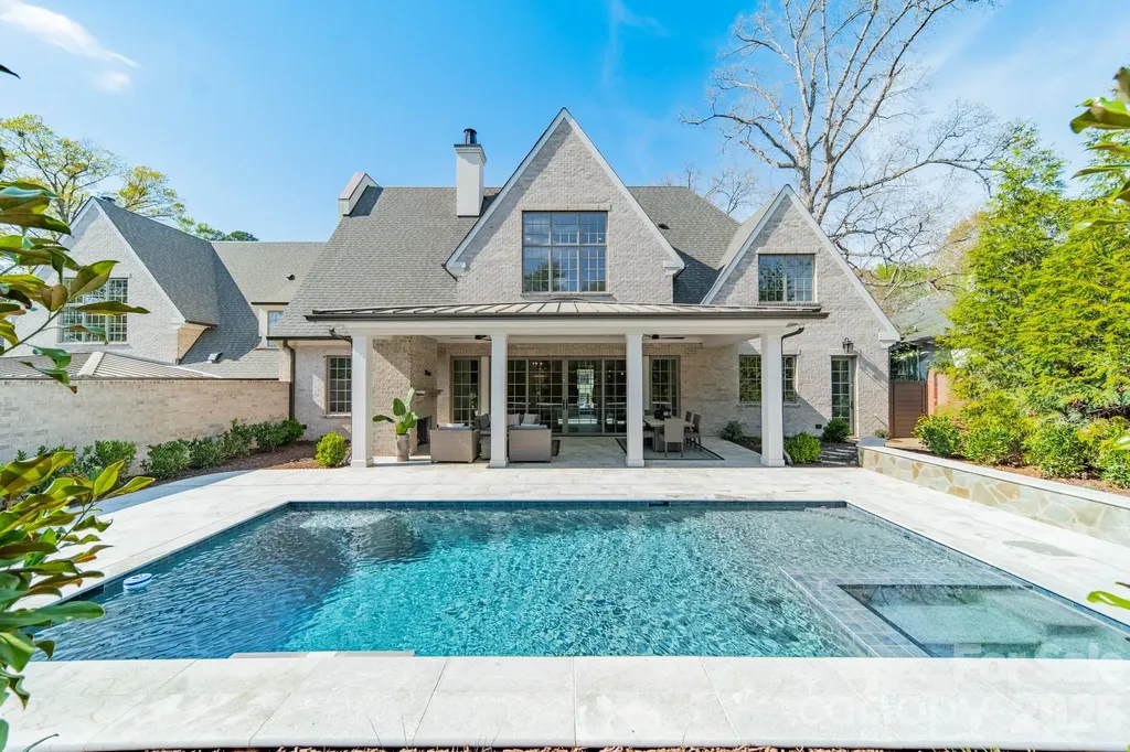 2113 Brandon Circle Charlotte NC 28211