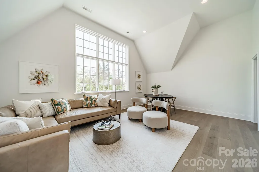 2113 Brandon Circle Charlotte NC 28211