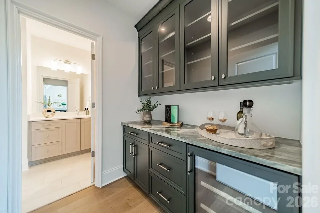 2113 Brandon Circle Charlotte NC 28211