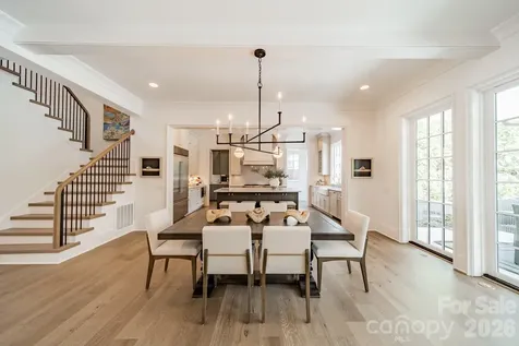 2113 Brandon Circle Charlotte NC 28211