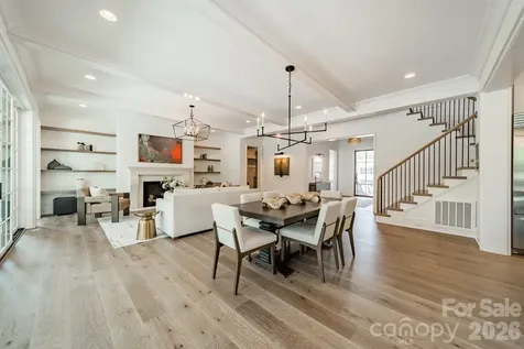 2113 Brandon Circle Charlotte NC 28211