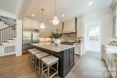 2113 Brandon Circle Charlotte NC 28211