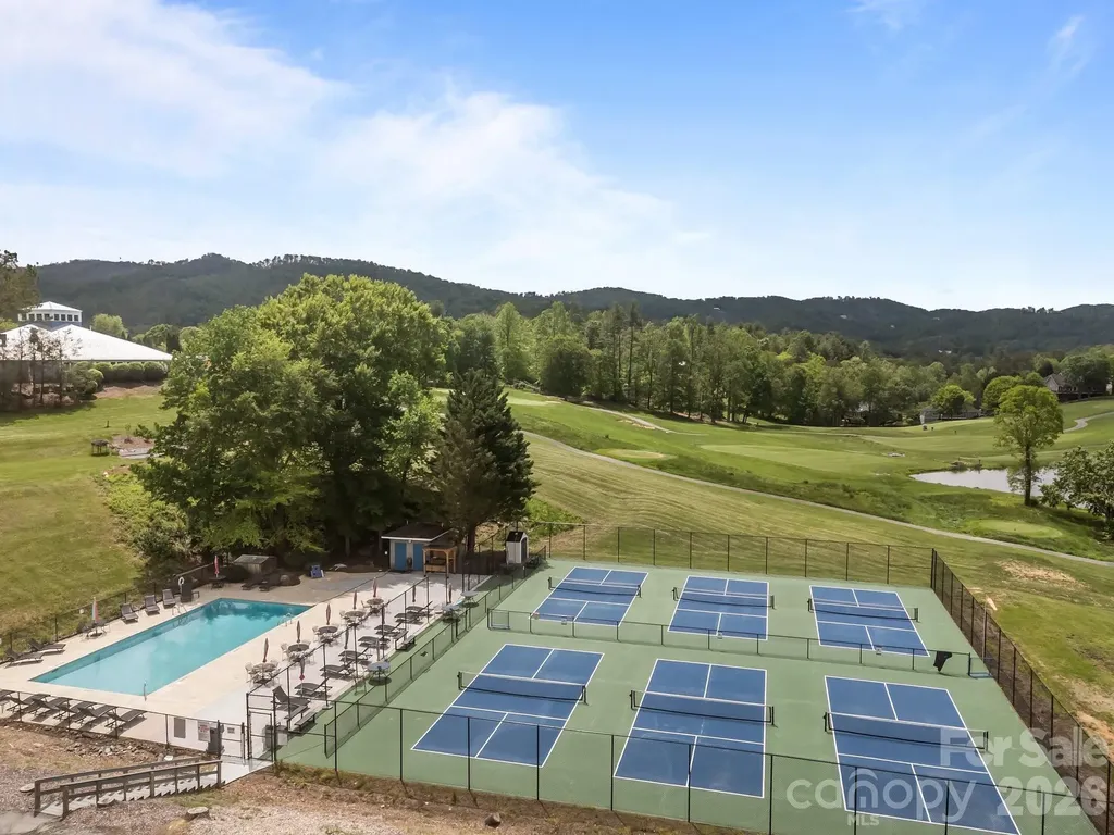 46 Hawtree Court Weaverville NC 28787