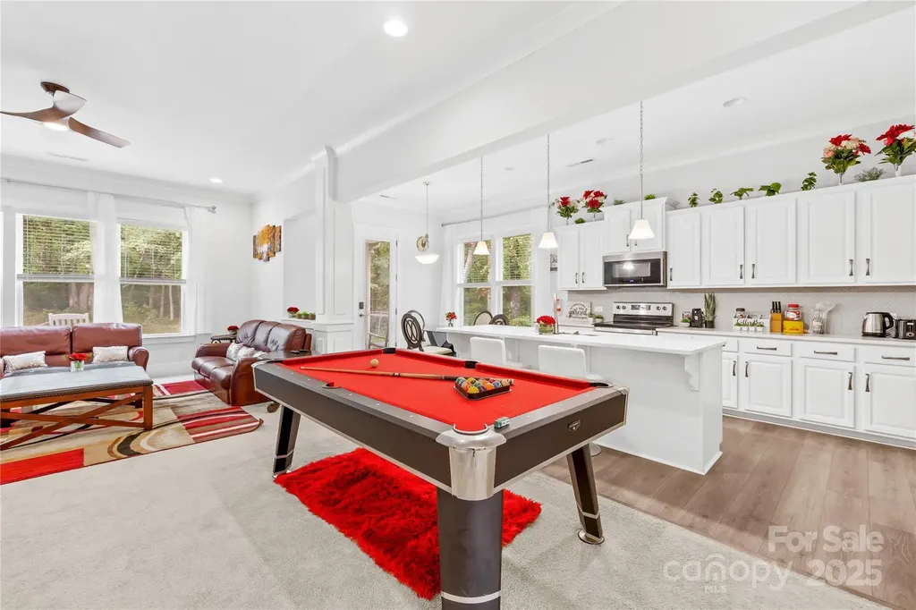 1727 Grace Lane Charlotte NC 28262