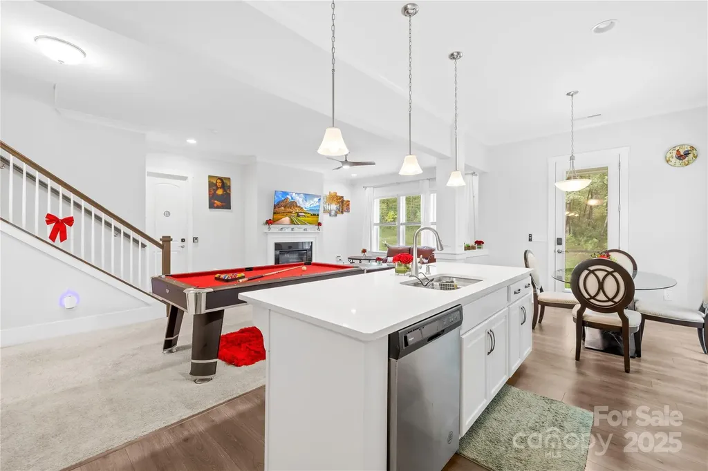 1727 Grace Lane Charlotte NC 28262