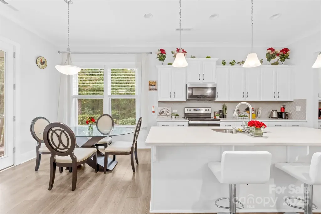 1727 Grace Lane Charlotte NC 28262