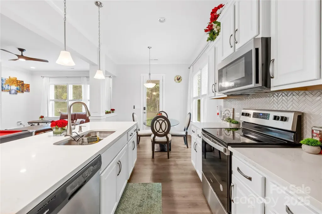 1727 Grace Lane Charlotte NC 28262