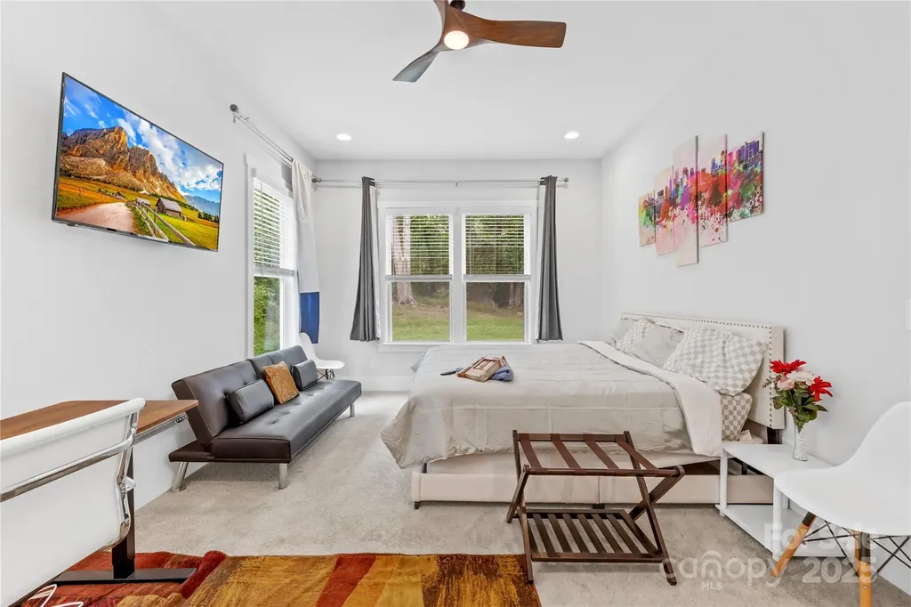 1727 Grace Lane Charlotte NC 28262