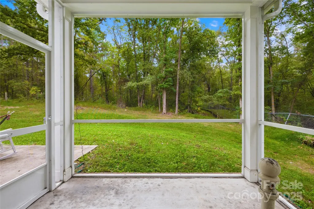 1727 Grace Lane Charlotte NC 28262