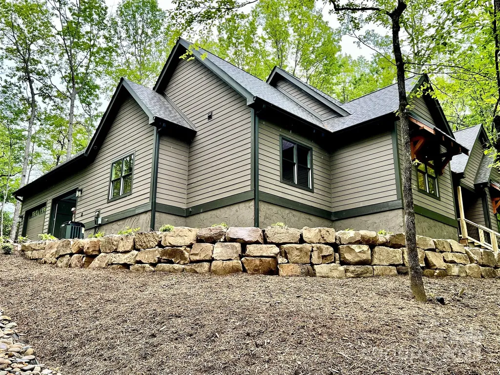 435 Soquili Drive Brevard NC 28712