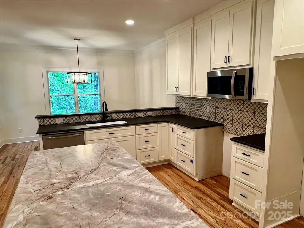 435 Soquili Drive Brevard NC 28712