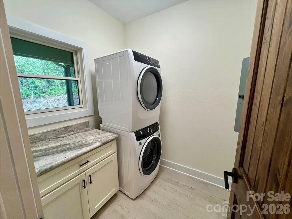 435 Soquili Drive Brevard NC 28712