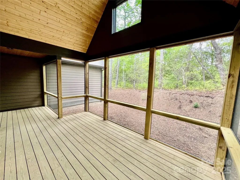 435 Soquili Drive Brevard NC 28712