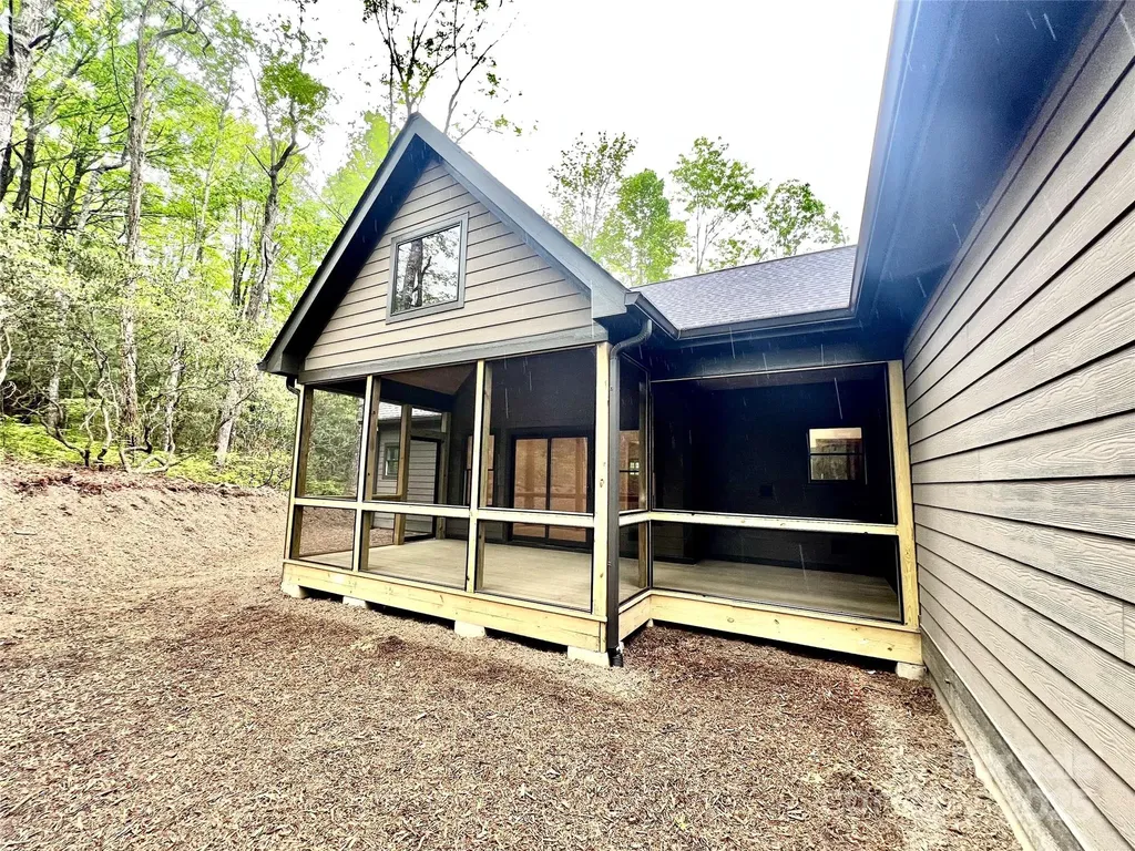 435 Soquili Drive Brevard NC 28712
