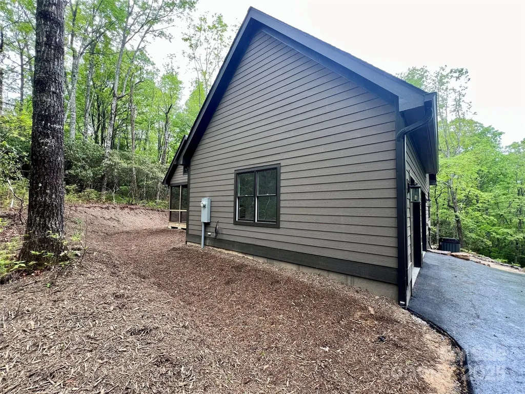 435 Soquili Drive Brevard NC 28712
