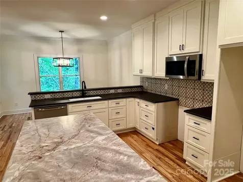 435 Soquili Drive Brevard NC 28712