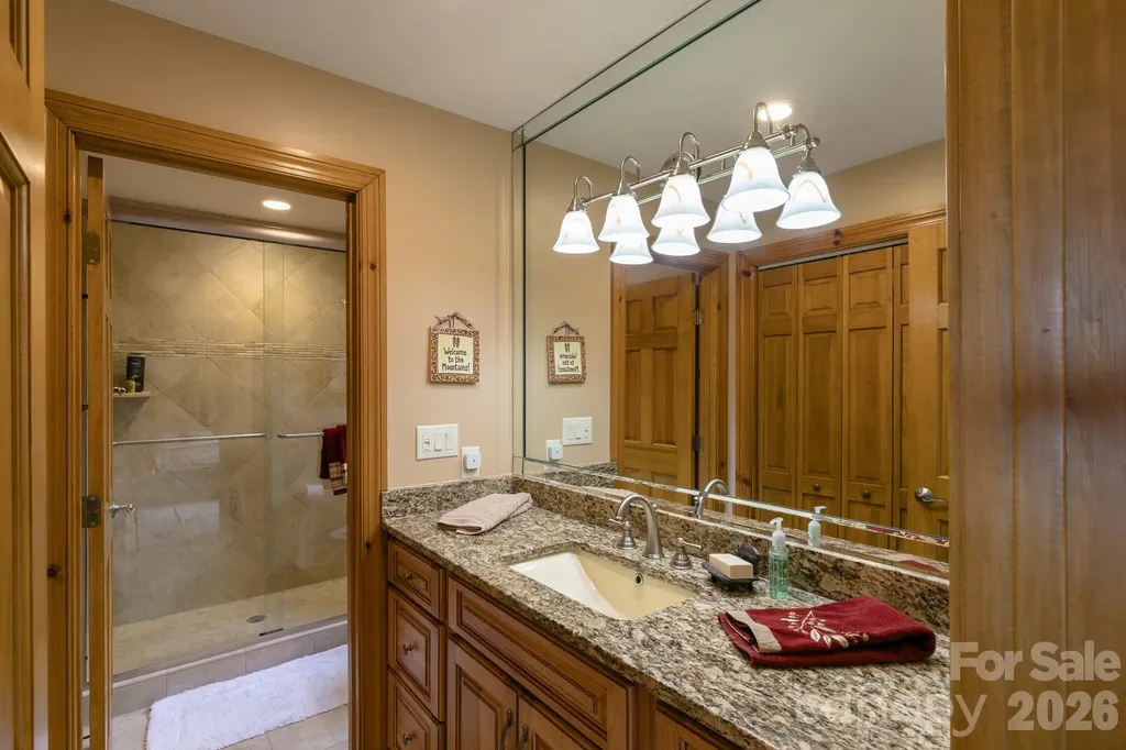 140 Slickrock Road Burnsville NC 28714