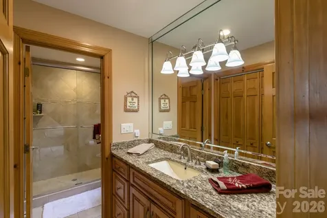 140 Slickrock Road Burnsville NC 28714