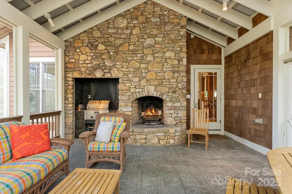 343 Racquet Club Road Asheville NC 28803