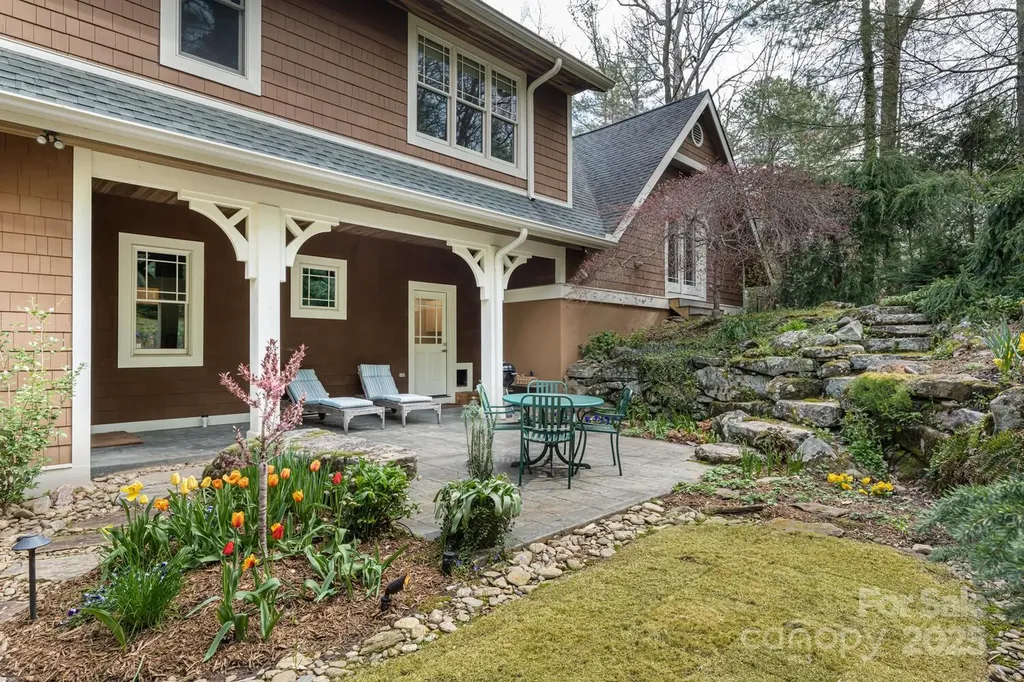 343 Racquet Club Road Asheville NC 28803