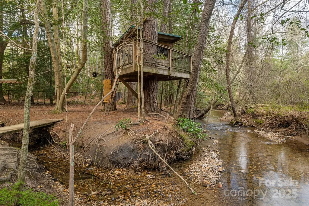 343 Racquet Club Road Asheville NC 28803