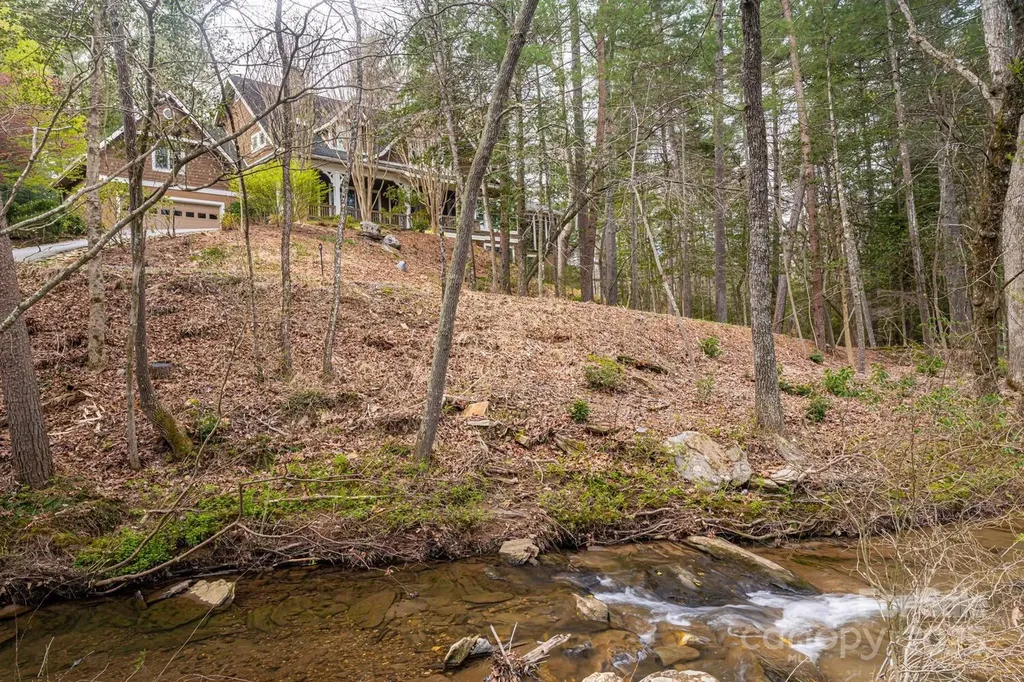 343 Racquet Club Road Asheville NC 28803