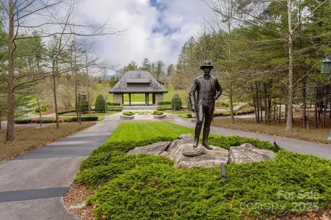 343 Racquet Club Road Asheville NC 28803
