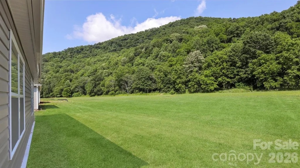 75 Creekwalk Lane Waynesville NC 28785